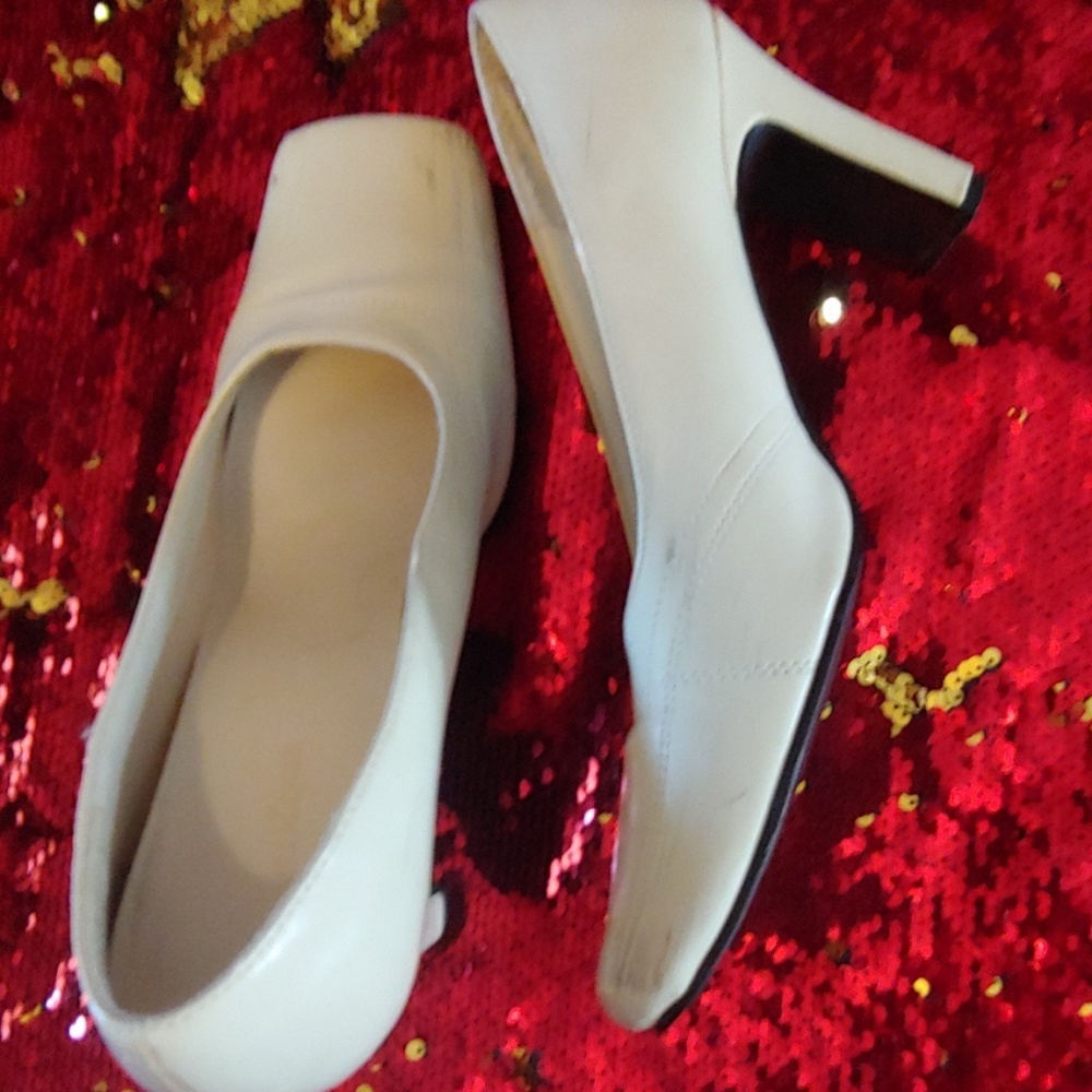 Shoes - Picture 2 of 2